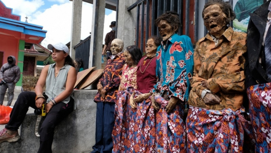 indonetija, toraja, sahrana