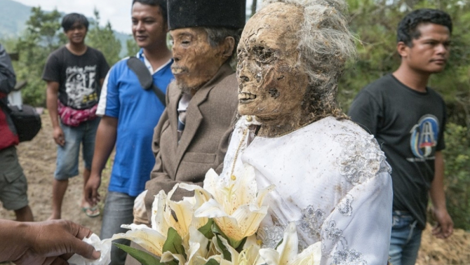 indonetija, toraja, sahrana