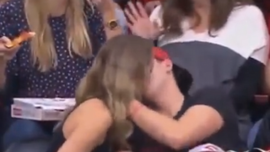 smešni video, poljubac