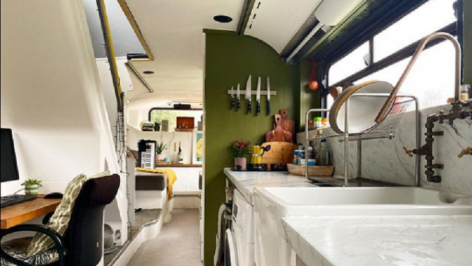 kuća napravljena od autobusa