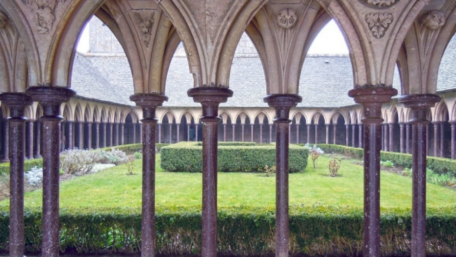 Mont Saint Michel, francuska, dvorac
