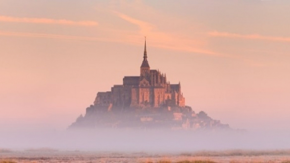 Mont Saint Michel, francuska, dvorac