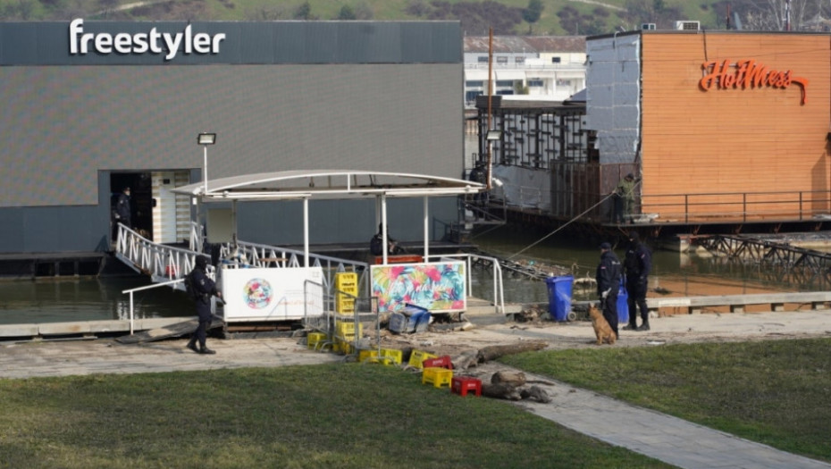 Policija pretresa splav "Fristajler"