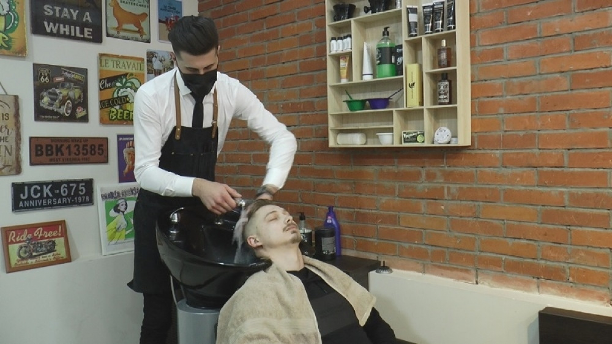 Frizer Nemanja Tarić frizerski salon