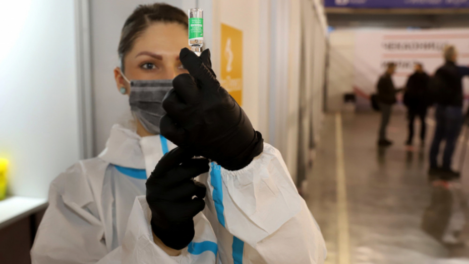 Nadica Jovanović, osmeh i ispod maske 