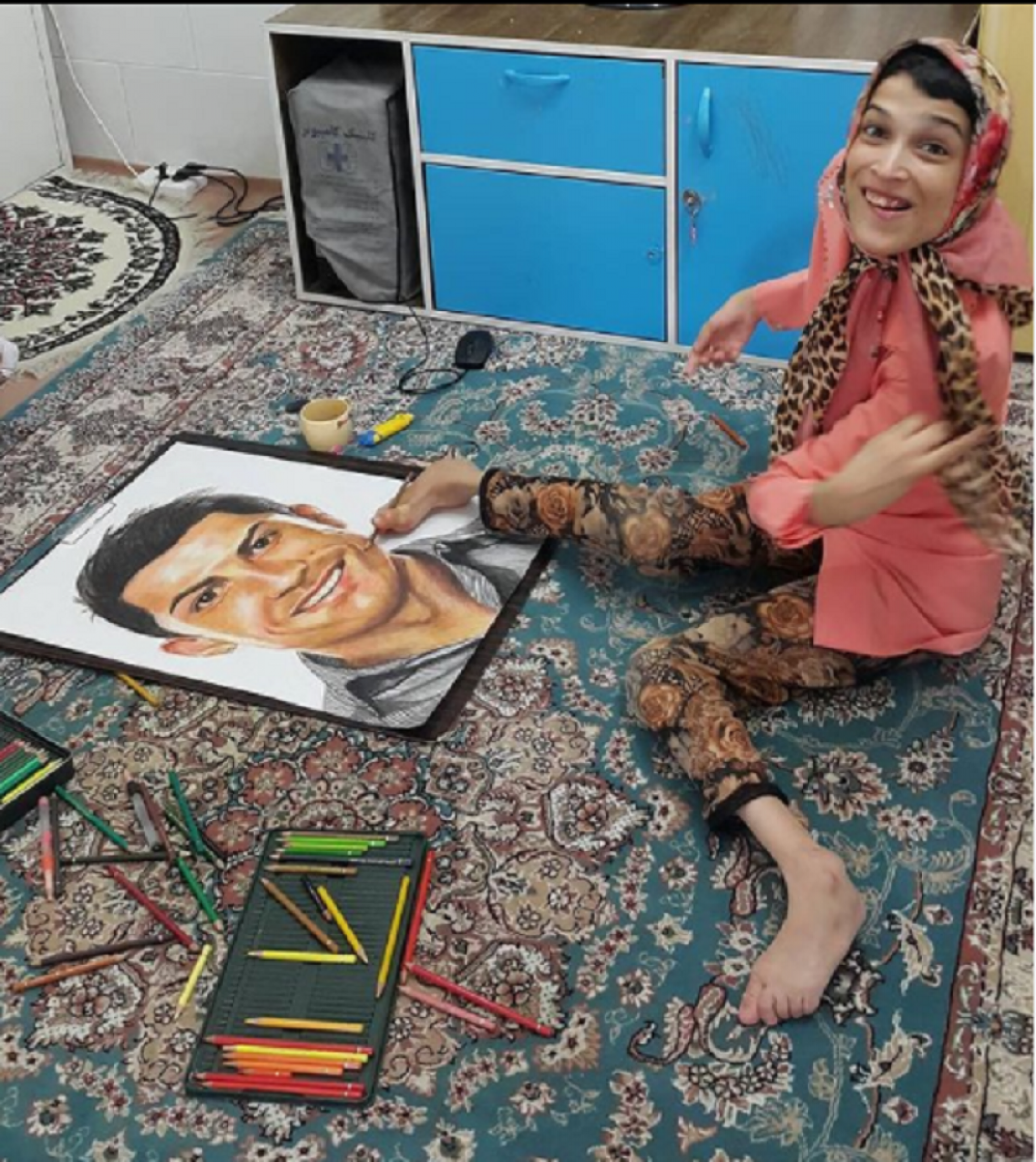 fatma hamami, umetnica, osoba sa invaliditetom, slikarka