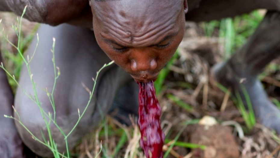 Pleme Suri, Donga, Borba