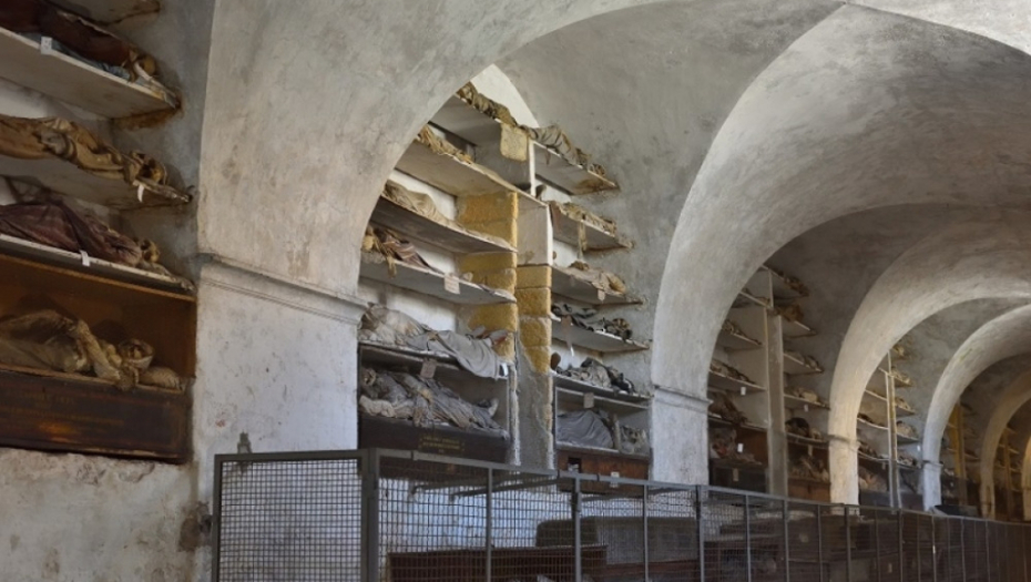 BIZARNI MUZEJ KAPUCINSKOG MANASTIRA, kostur