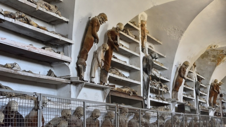 BIZARNI MUZEJ KAPUCINSKOG MANASTIRA, kostur