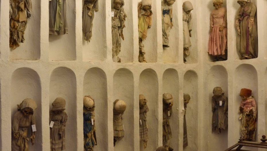 BIZARNI MUZEJ KAPUCINSKOG MANASTIRA, kostur