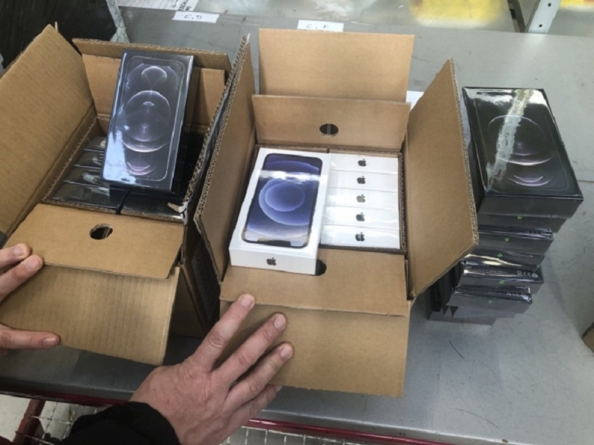 oduzeti mobilni telefoni ajfoni