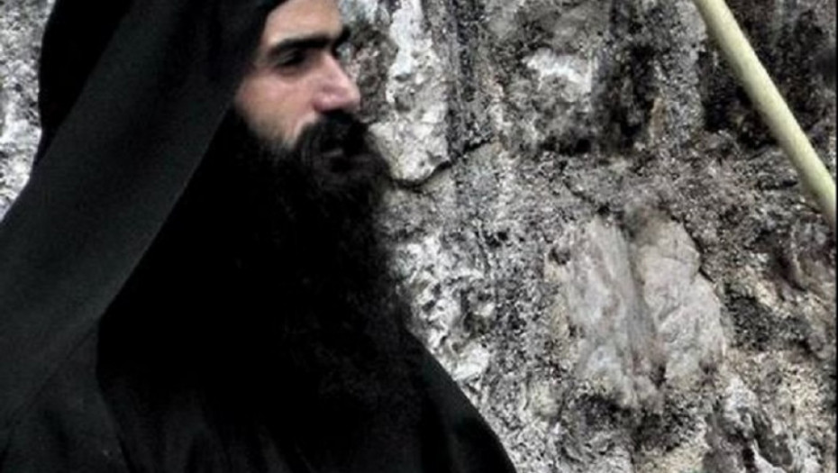 Otac Rafailo, sveštenik