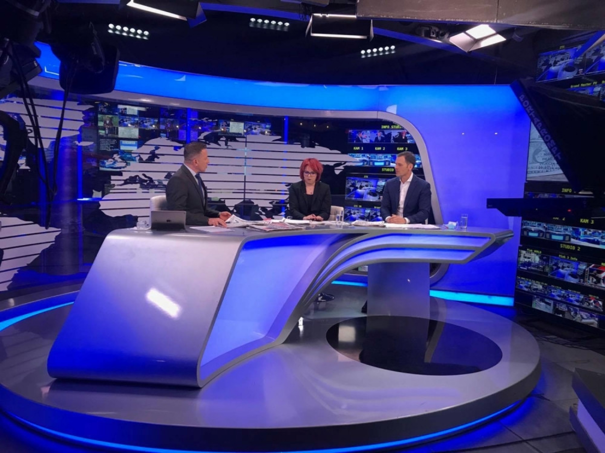 Vanrednih vesti - Andrijana Nešić i Siniša Mali