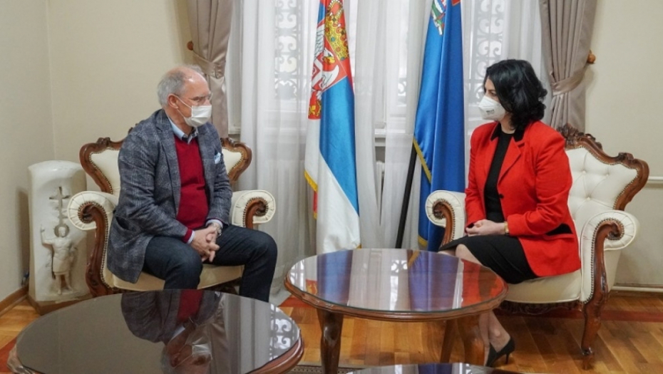 Grad Niš dobio 150.000 maski