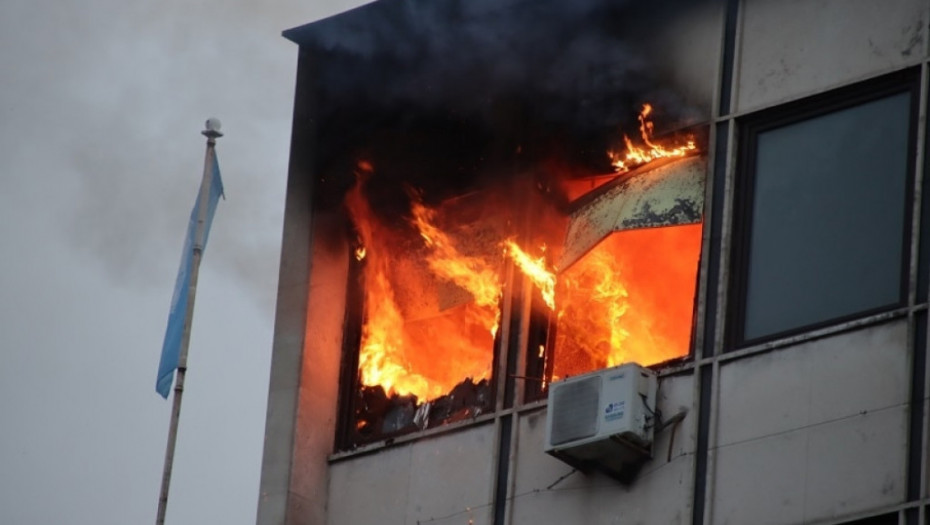 Požar u zgradi Poreske uprave u Novom Sadu