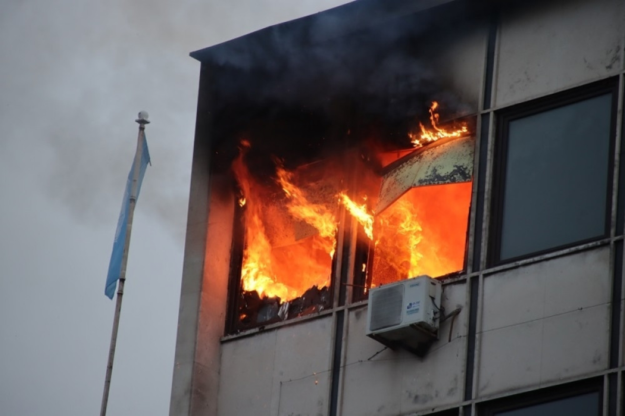 Požar u zgradi Poreske uprave u Novom Sadu