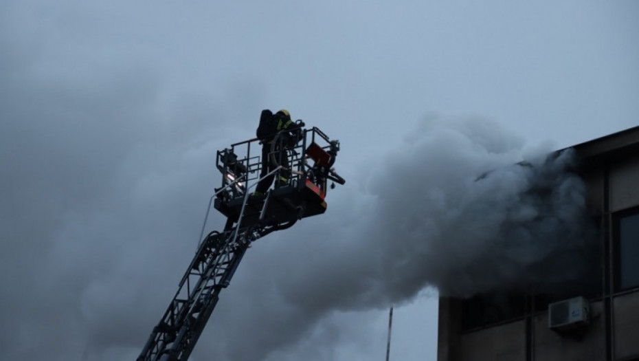 Požar u zgradi Poreske uprave u Novom Sadu