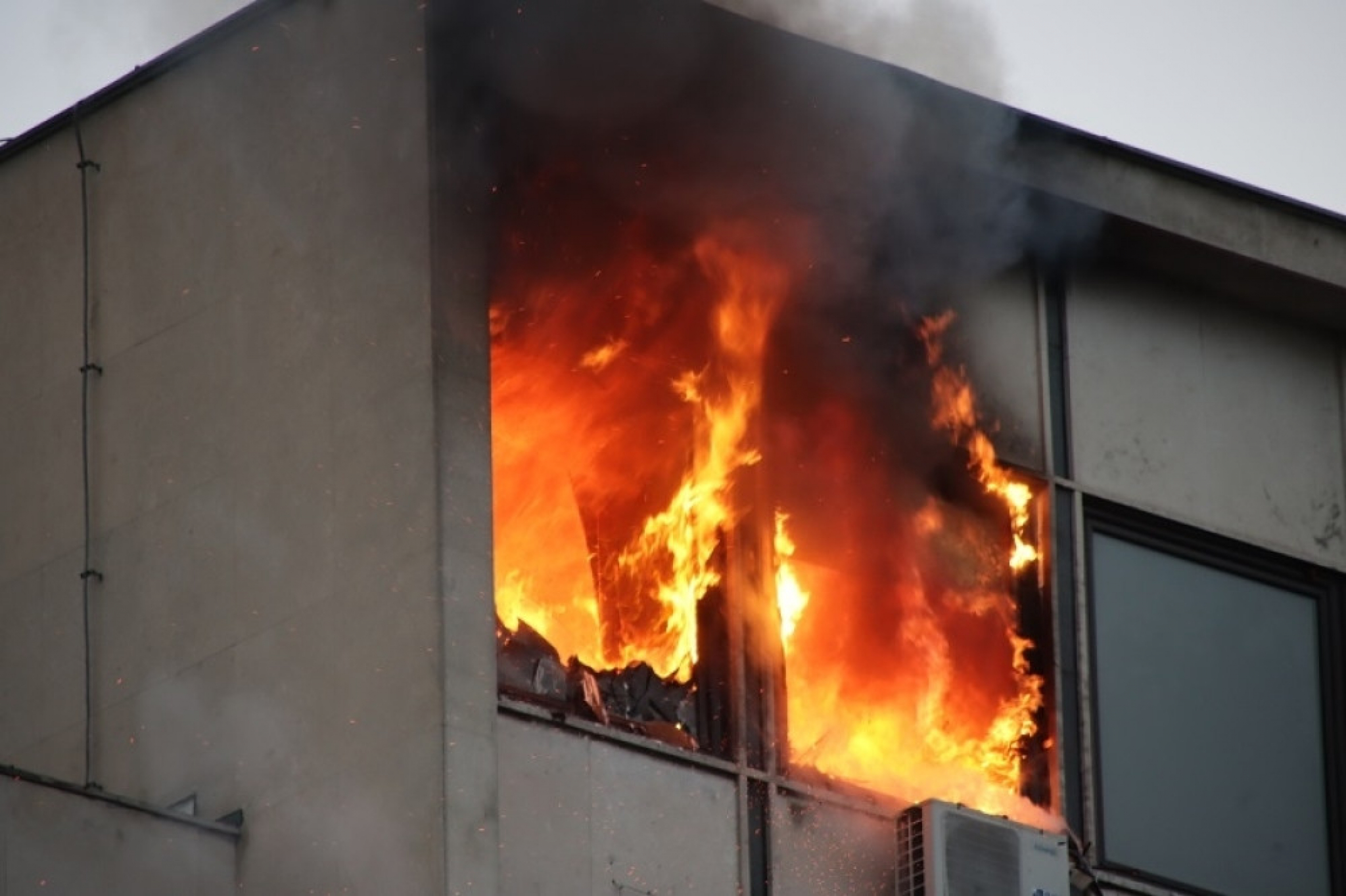 Požar u zgradi Poreske uprave u Novom Sadu