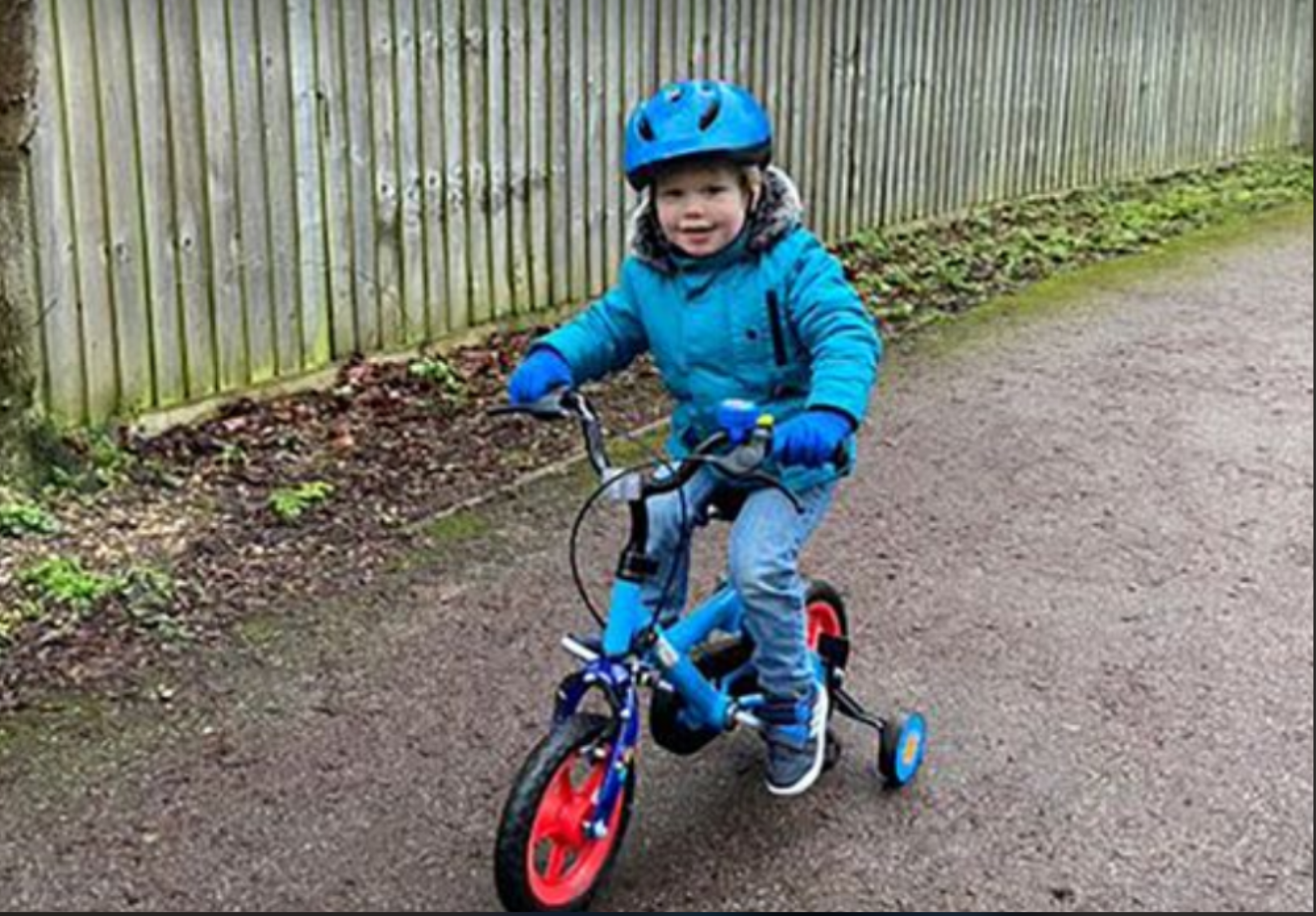 Dylan Milsom, dečak