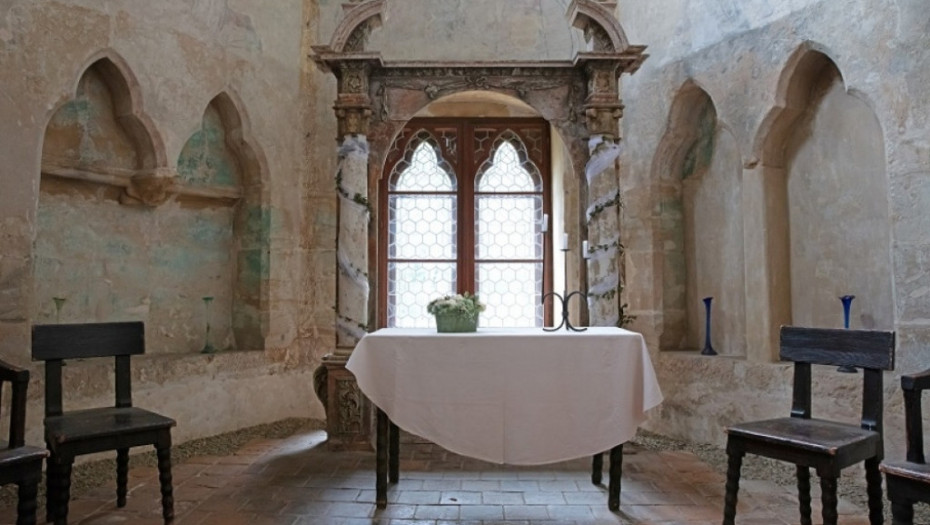 Houska dvorac, češka