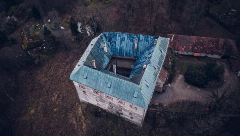 Houska dvorac, češka