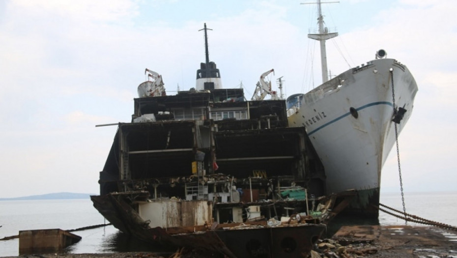 brodovi, luka, groblje brodova