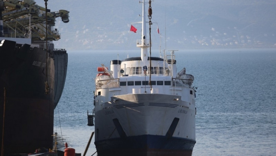 brodovi, luka, groblje brodova