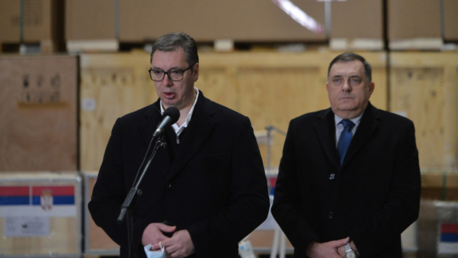 Aleksandar Vučić, Milorad Dodik