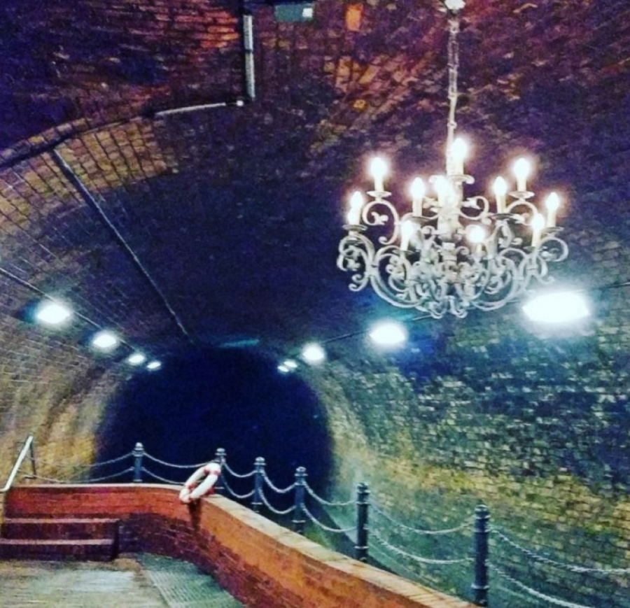 KRASI KANALIZACIJU VEKOVIMA: Posle 100 godina ponovo otkriven, Keltski luster je prava atrakcija za turiste