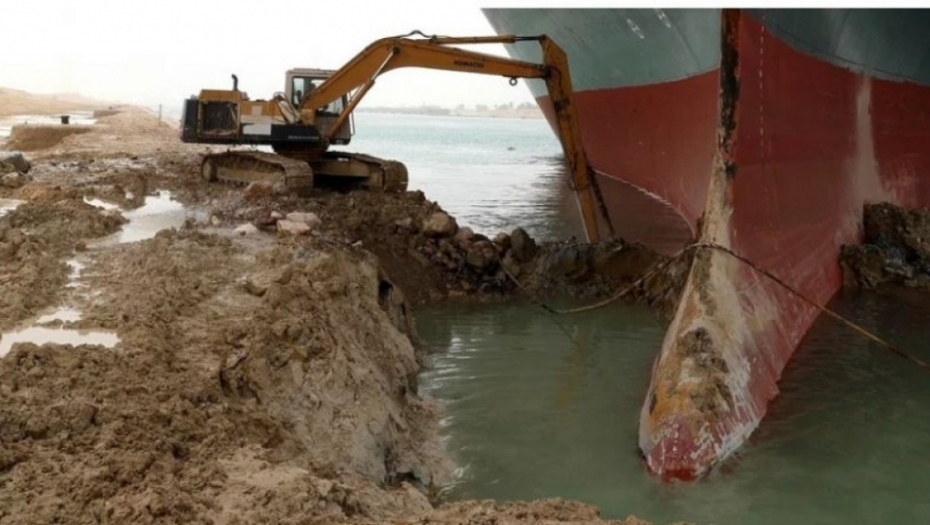 brod, bager, nasukani tanker