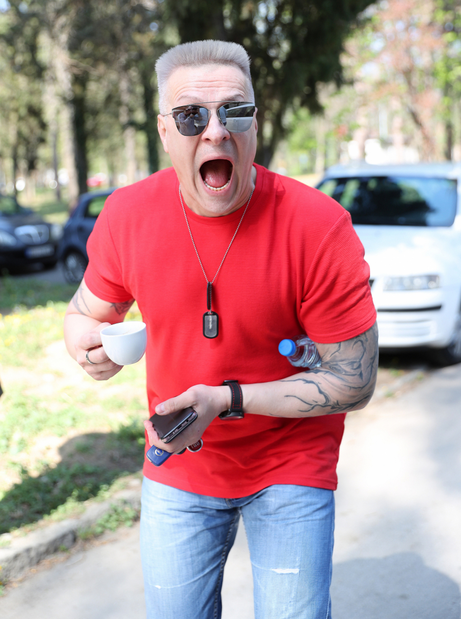 MARINA I KORNELIJE I MRTVI IZ GROBA NAS HRANE HLEBOM Đorđe David uradio ovo u čast čuvenim autorima