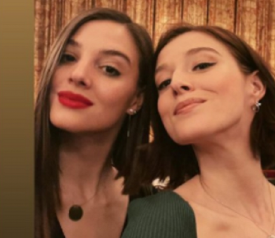 JOŠ SE NIJE STIŠALA BURA OKO SILOVANJA Milena Radulović sad pokazala svoju najveću podršku, sestra Anja i glumica neverovatno liče, a svi komentarišu njenu profesiju (FOTO)