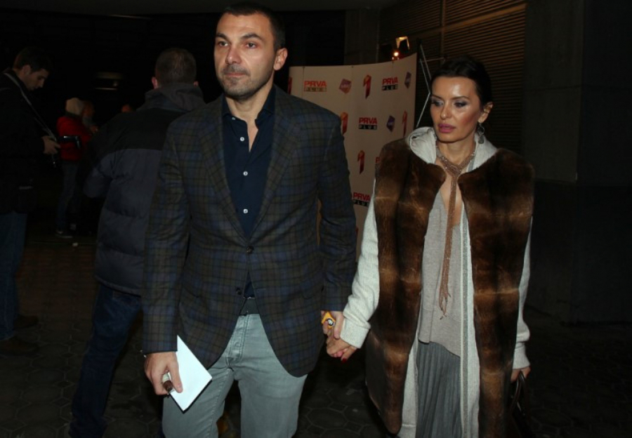 OSVAJALA JE SAMO MOĆNE MUŠKARCE Bila je u braku sa fudbalerom, zaludela bogatog naslednika, a sada ljubi fotografa, ipak jedna tragedija je obeležila život Elene Karić