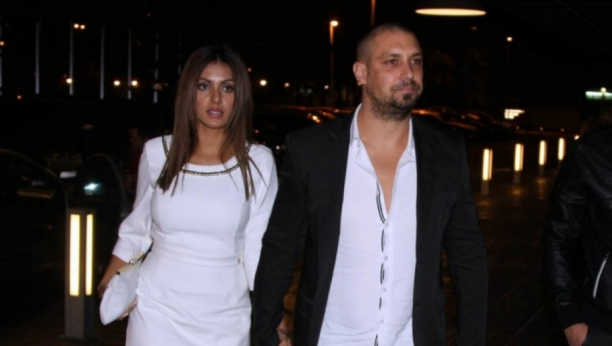 TRAŽIO JE DA ISKASAPI SEBI VRAT! Menadžer Tanje Savić izneo jezive detalje porodičnog nasilja i užase kroz koje je prošla, za ovo javnost nema pojma!