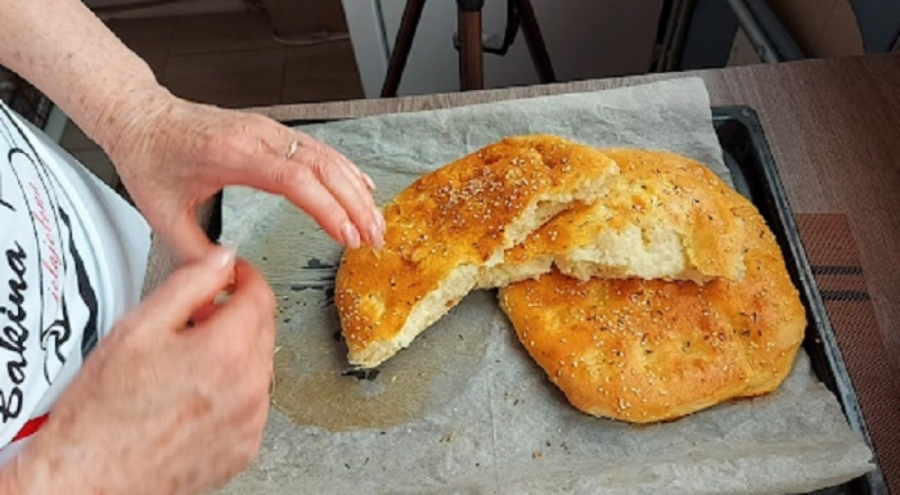 FOKAČA SA MASLINOVIM ULJEM Italijanska pogača nezaboravnog ukusa na brz i jednostavan način