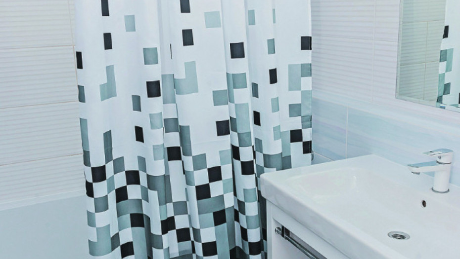 DAJU PEČAT SVAKOM KUPATILU Bez štroke na zavesama