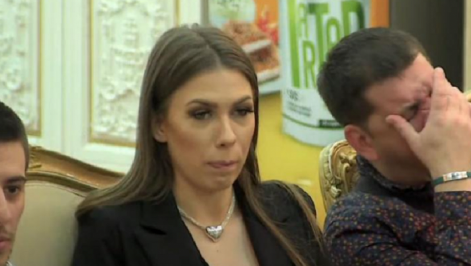 POSLALA SAM MAMI SPISAK, STIŽE MU POKLON! Milijana Božić ne odustaje od oženjenog Ivana, sprema mu spektakularno iznenađenje!