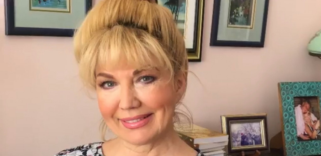 ŠTA SE DEŠAVA SA NAJLEPŠOM VODITELJKOM SVIH VREMENA? Suzana Mančić fotkama sa odmora šokirala javnost, nismo navikli na ovakav izgled večne loto devojke (FOTO)