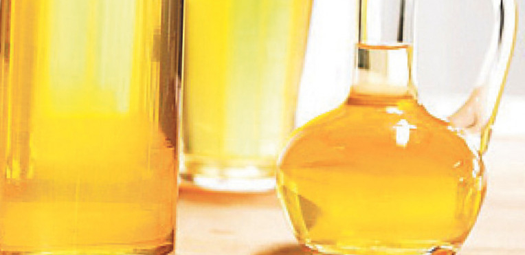 DOVOLJNA JE KAŠIKA PRE SPAVANJA Evo šta će se desiti sa telom ako svako veče pijete jabukovo sirće