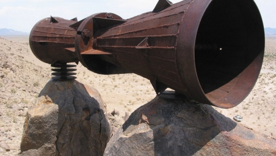 megafon u pustinji, misterija