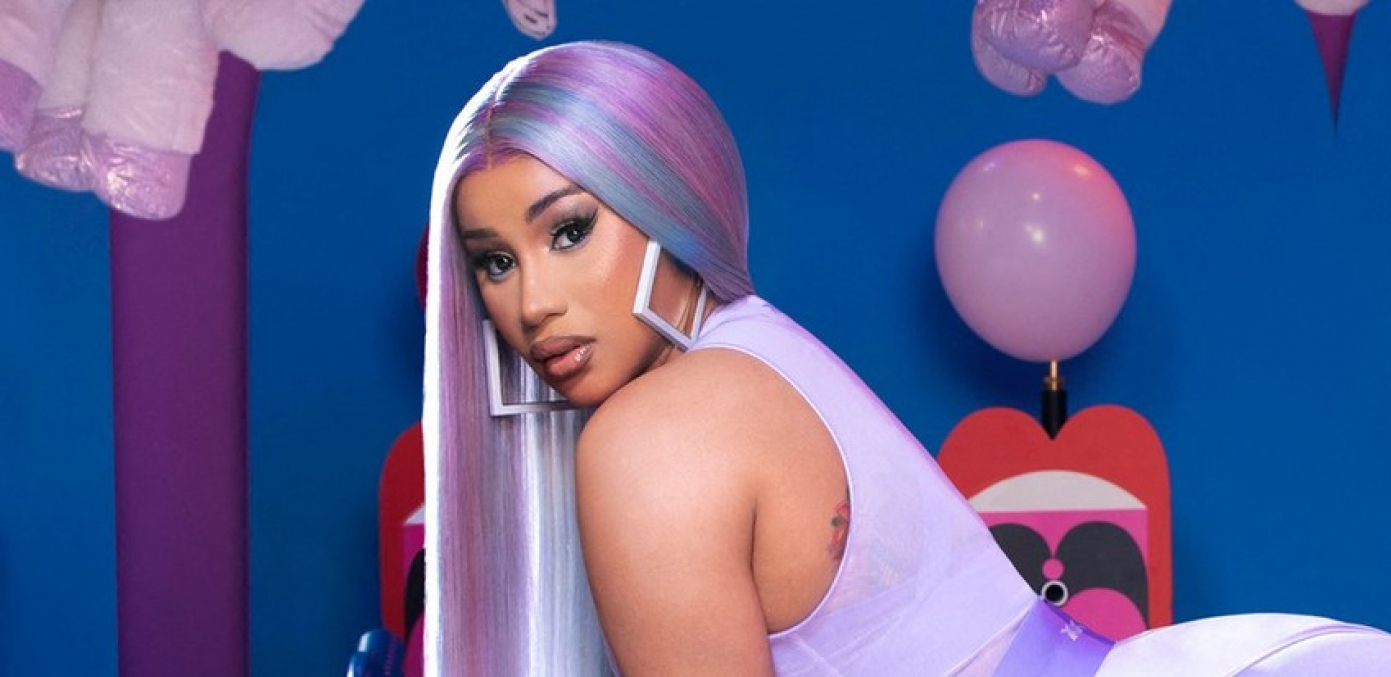 JEDNA OD NAJPOPULARNIJIH REPERKI! Bivša striptizeta, iskeširala 29.000 dolara za poklon dvogodišnje ćerke, kod Kardi B sve pršti od luksuza!