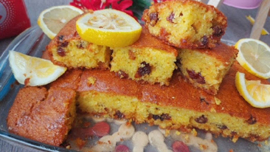 IZ BAKA JELINE KUHINJE Fenomenalni biskvit sa kokosom i suvim grožđem, desert za sve generacije!