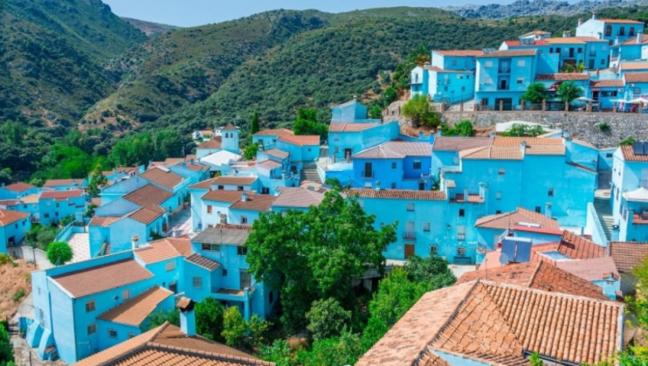 Huskar, GRAD STRUNFOVA, STRUNFOVI