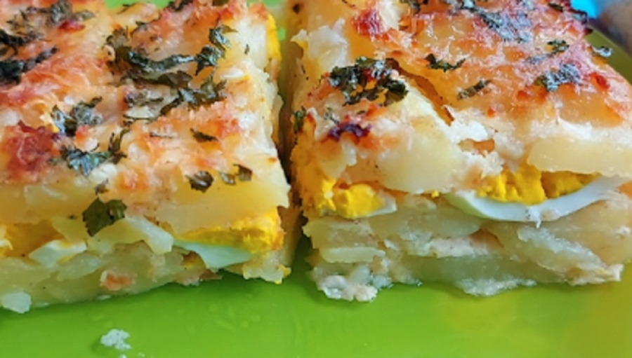 OMILJENO JELO NAŠIH BAKA: Krompir sa kuvanim jajima i kačkavljem, pitaćete ima li još!