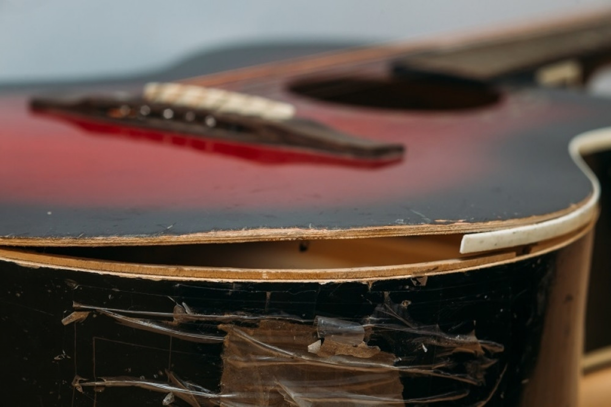 gitara, razbijena gitara