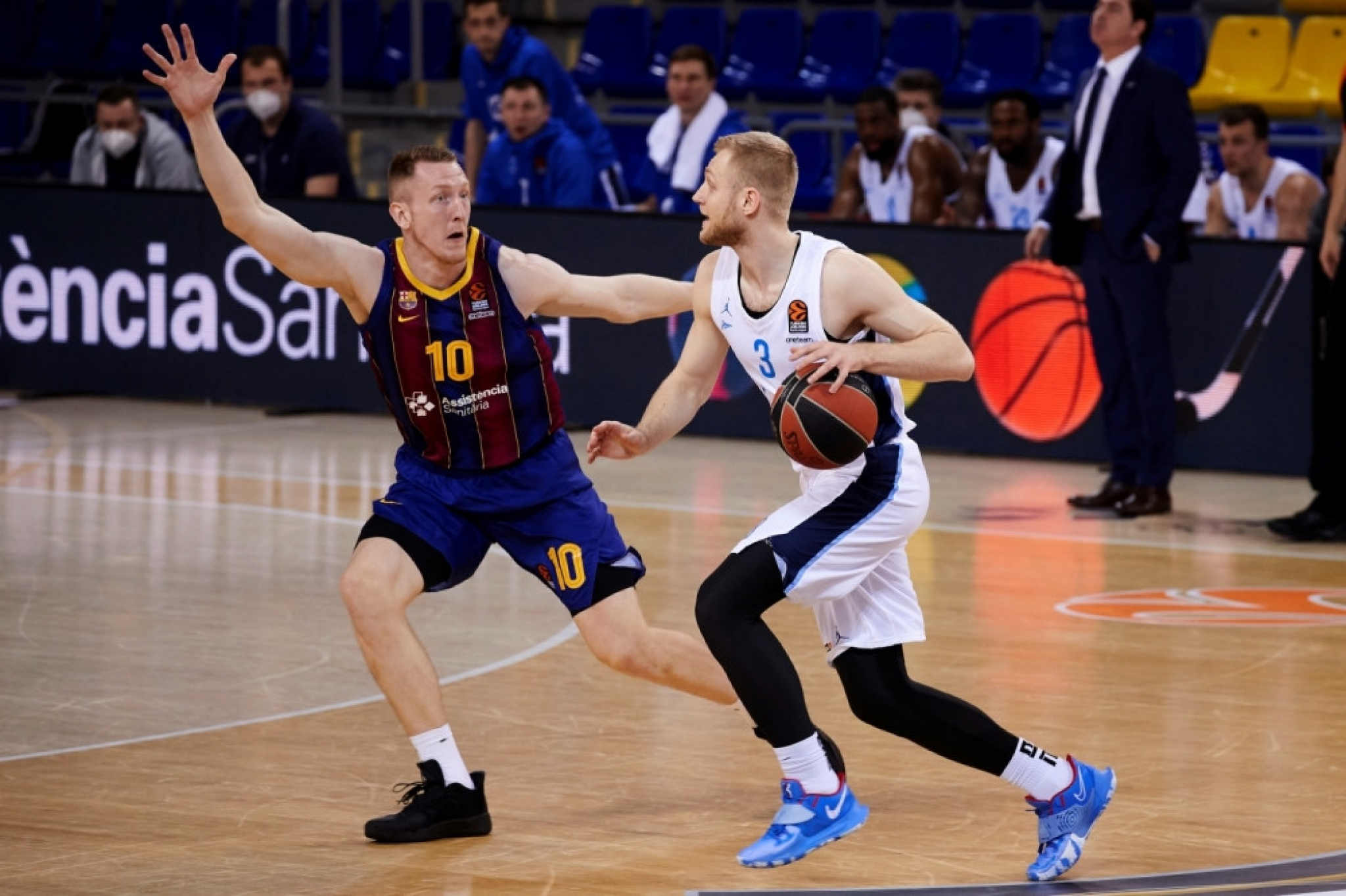 Denis Zaharov (Zenit), Roland Smits (Barselona)