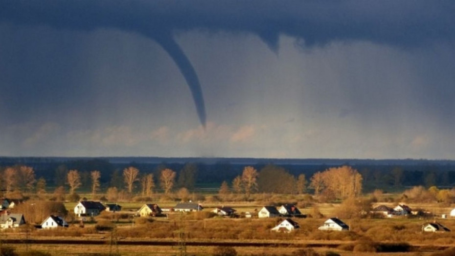 tornado, vodeni tornado, oluja, nevreme