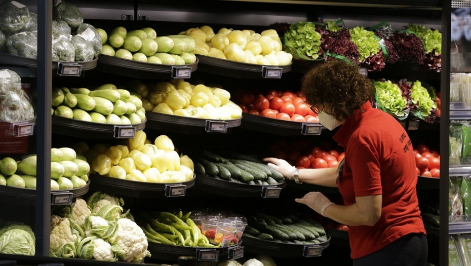 Poskupljuju još dve osnovne životne namirnice: Novi rast cena sve izvesniji