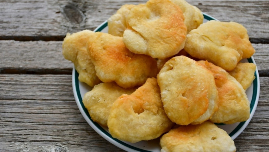 BOLJE OD MEKIKA Pecivo sa kefirom punjeno krompirom i lukom