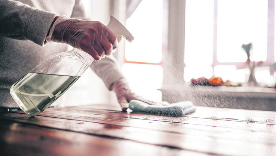 EVO KAKO DA UKLONITE FLEKE SA KRPA Sve što vam je potrebno imate u kući